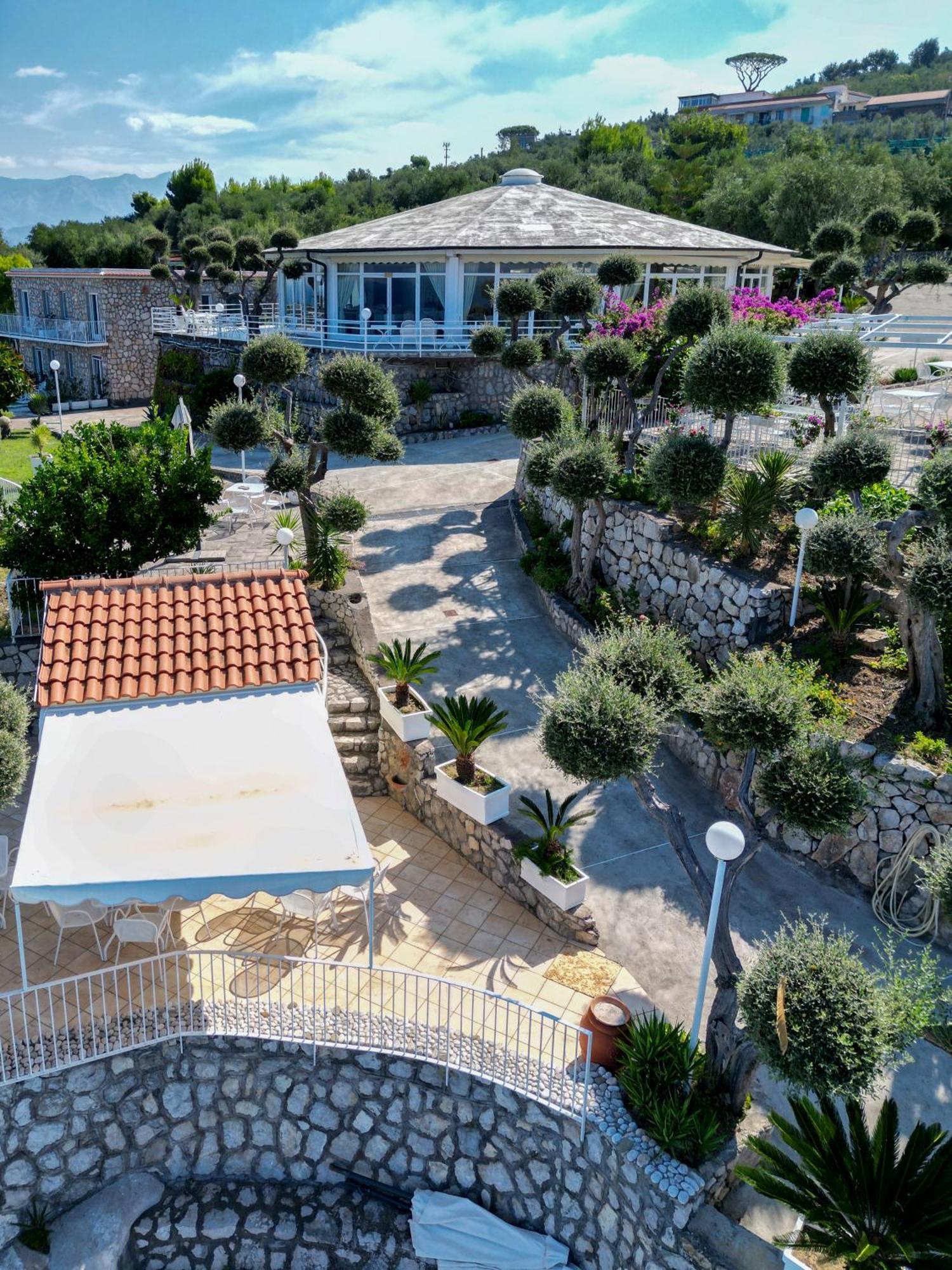Hotel Villa Lubrense Sorrento Massa Lubrense Exterior photo